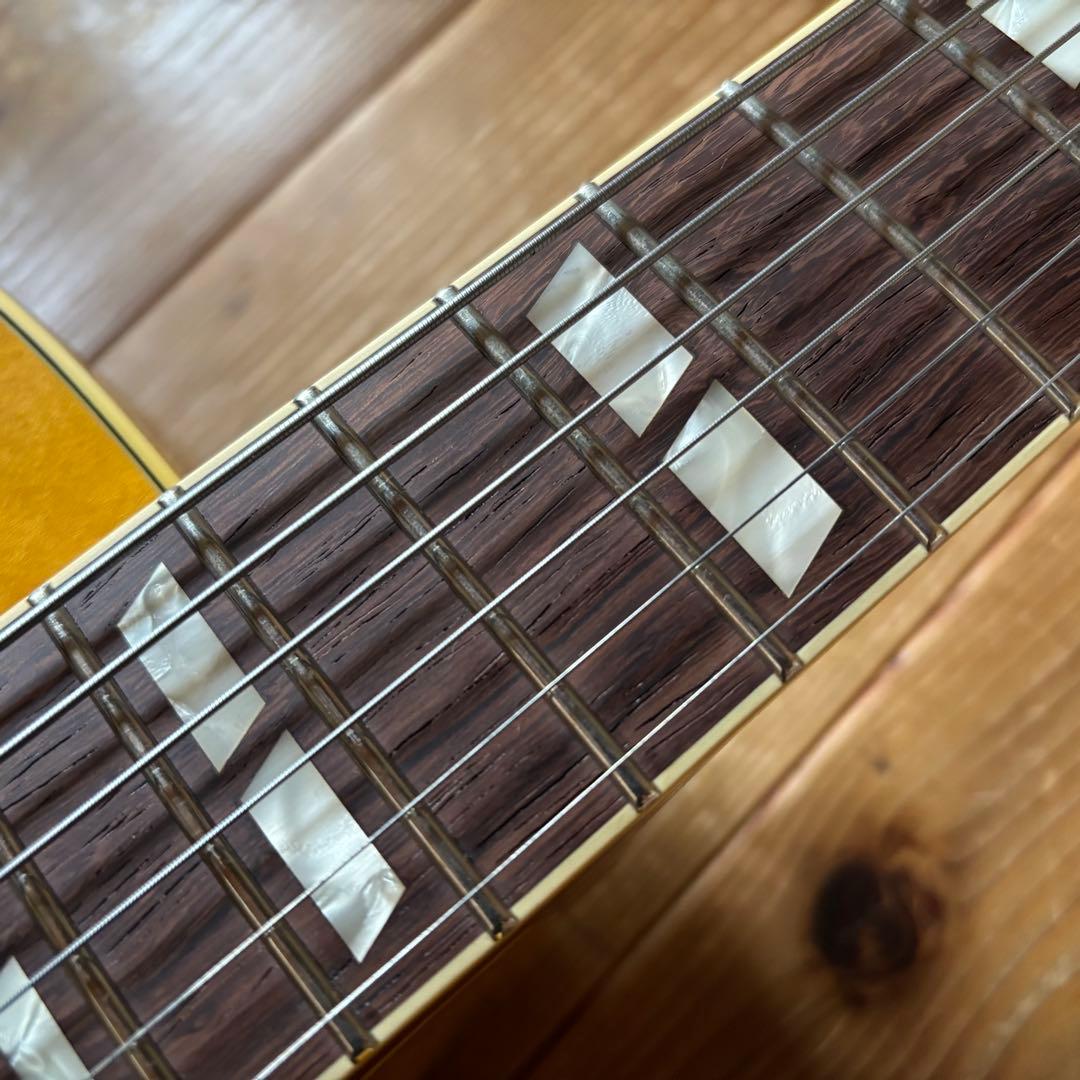 新品級2012年製Archtop Tribute AT175