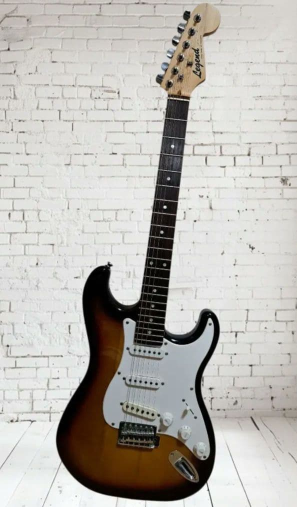 Legend レジェンド エレキギター ストラトタイプ サンバースト アンプ