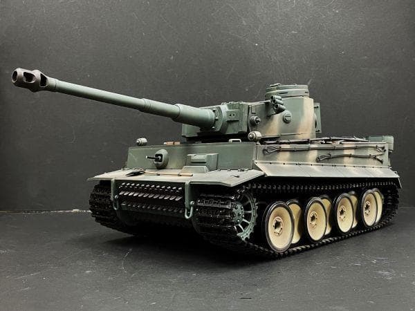 技術基準適合証明済 ヘンロン 1/16 迷彩色 タイガーI型【メーカー特注色】