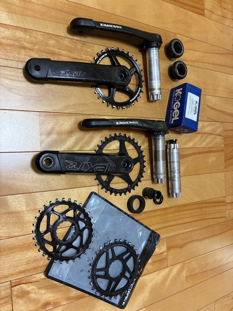 Race face カーボンクランク2本セット　パワーメータ仕様　BB他付属