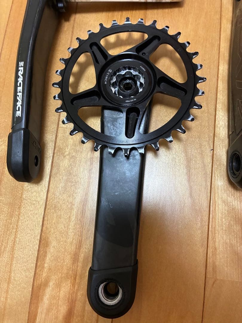 Race face カーボンクランク2本セット　パワーメータ仕様　BB他付属