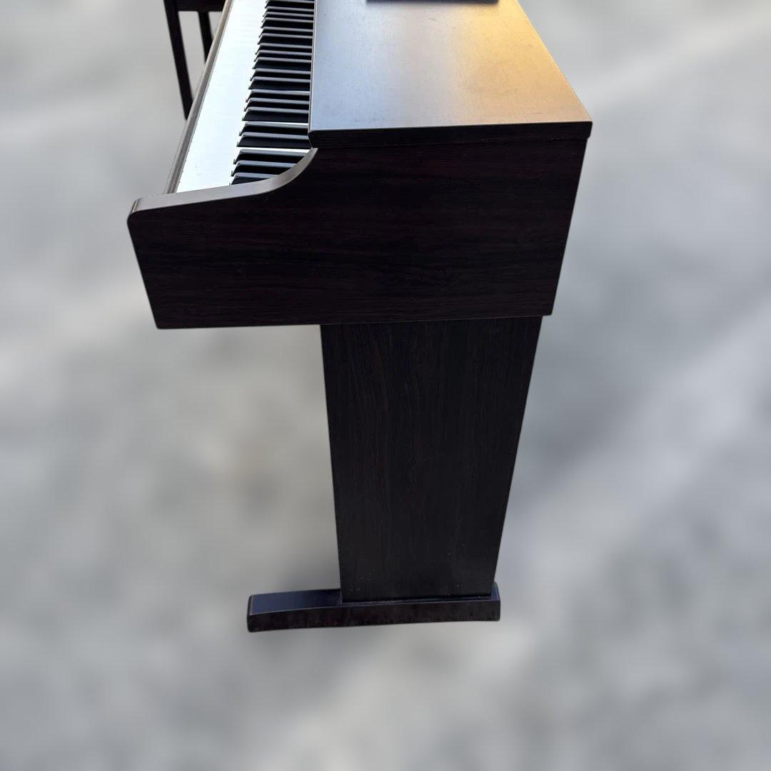 Yamaha 電子ピアノ 黒　椅子付き　美品　2018年式　引取か着払い