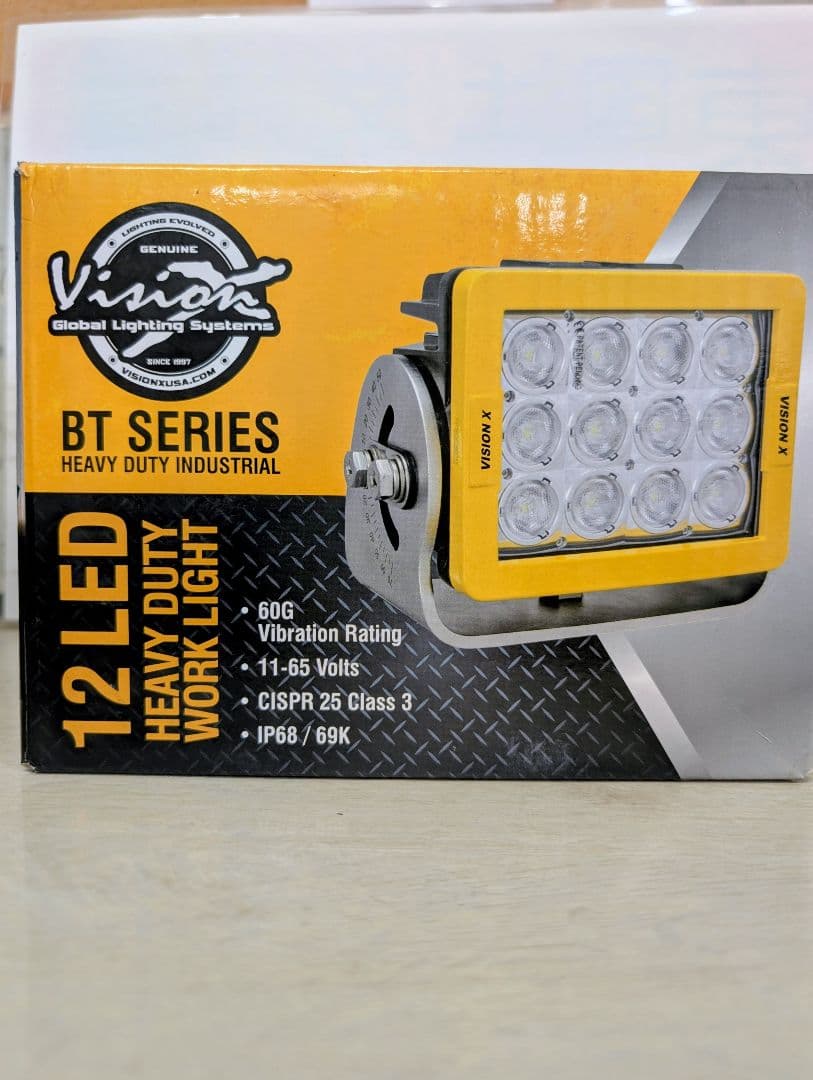 Vision X社 LEDワークライト２個