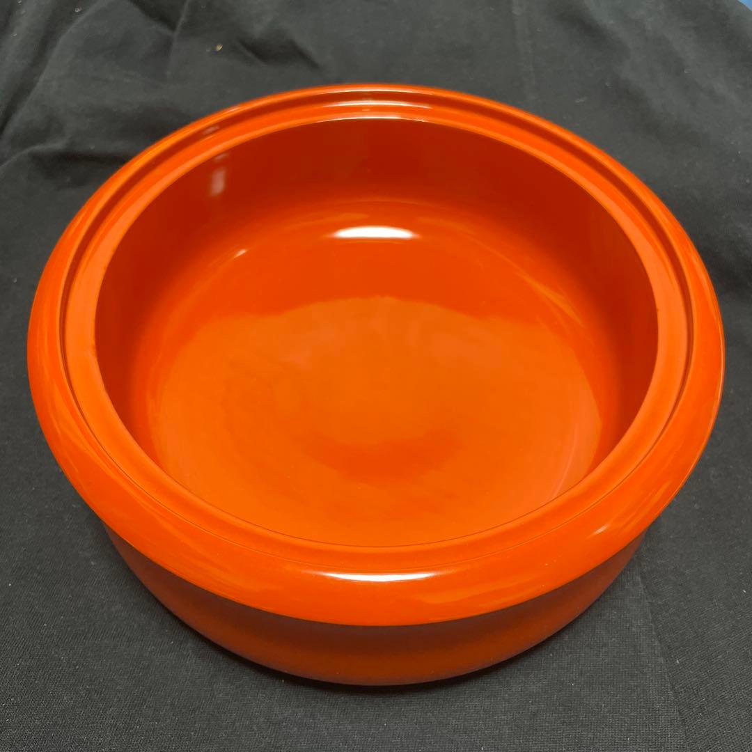 うるし塗装　オレンジ色の丸型菓子器 蓋付き　日本茶