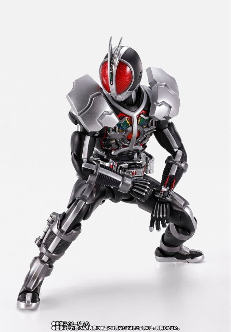 フィギュアーツ 真骨彫 仮面ライダー ファイズ アクセルフォーム