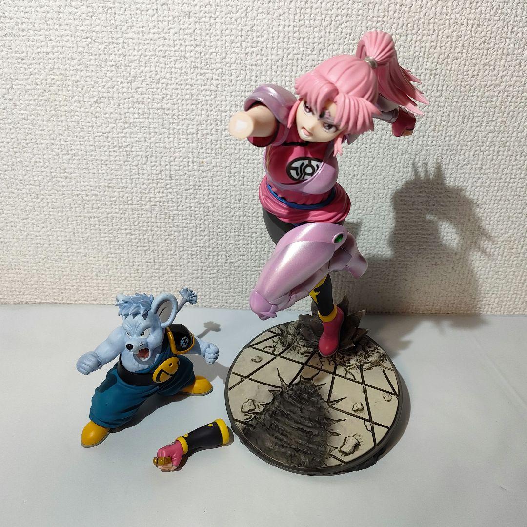 ☆　コトブキヤ　artfx　ダイの大冒険フィギュア　チウ　マァム　腕破損有り　☆