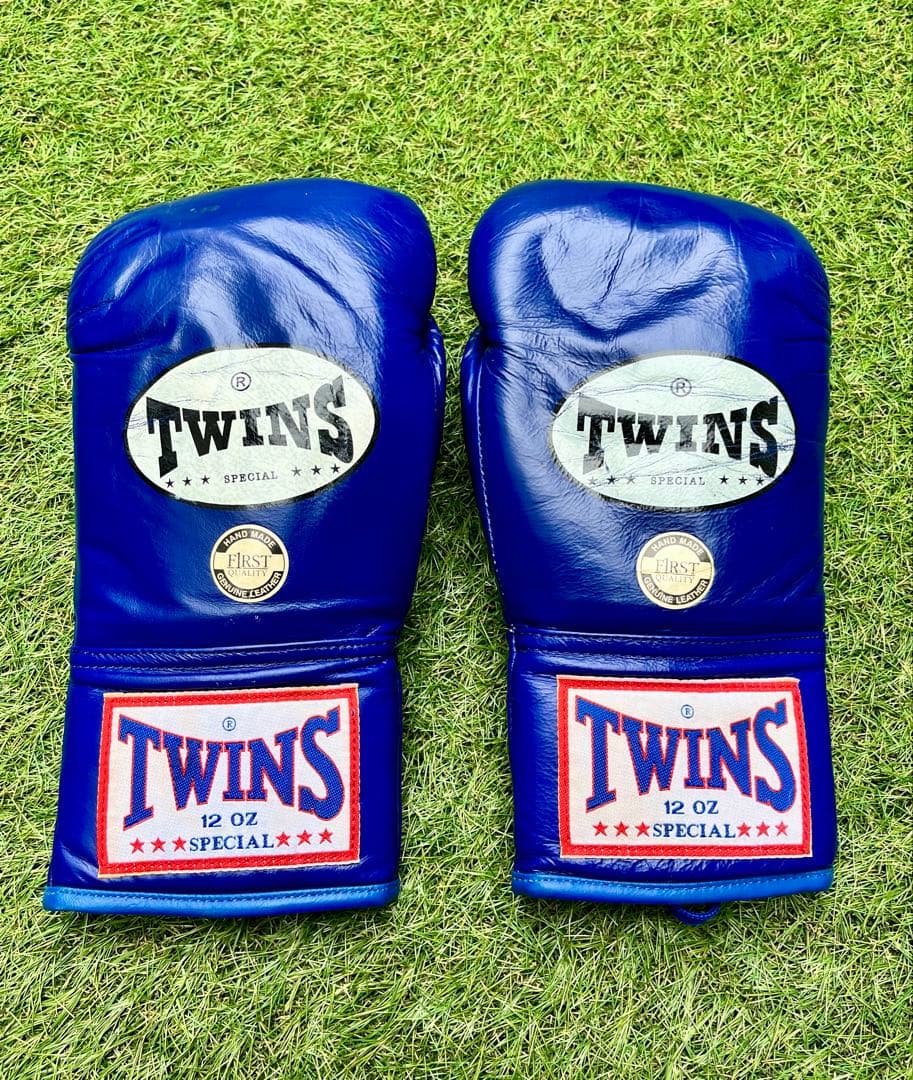 ❤️ TWINS ボクシンググローブ 12 OZ 青