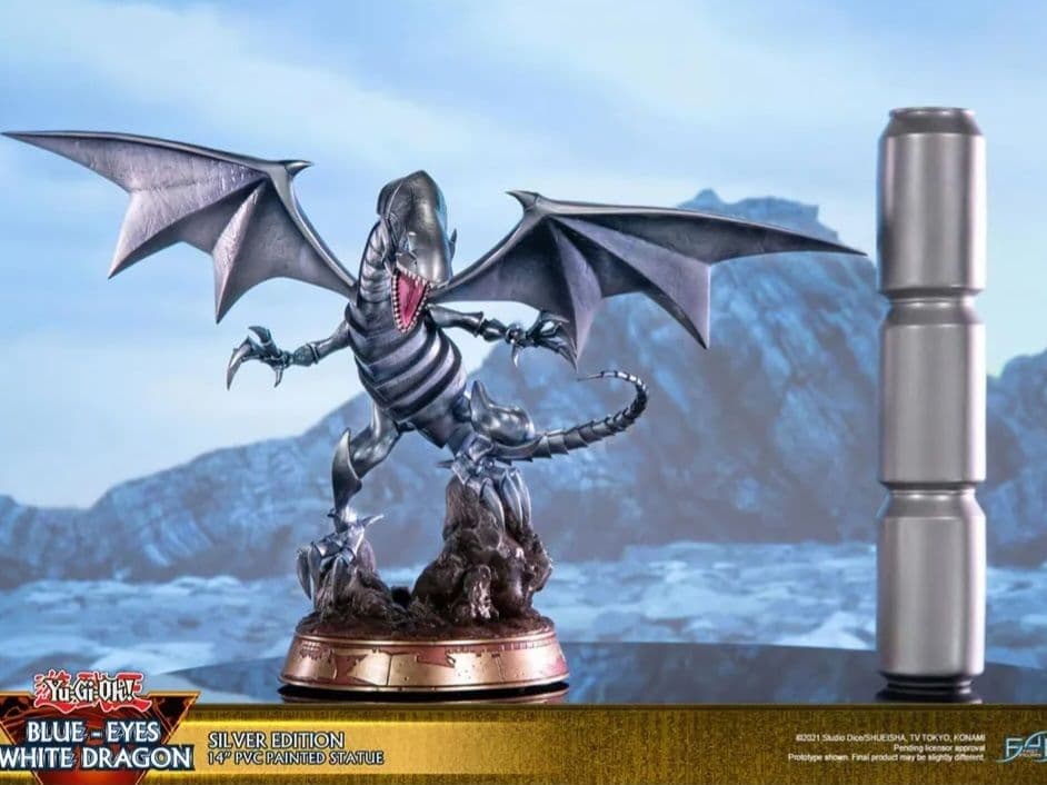遊戯王　フィギュア　青眼の白竜　ブルーアイズ　ホワイトドラゴン