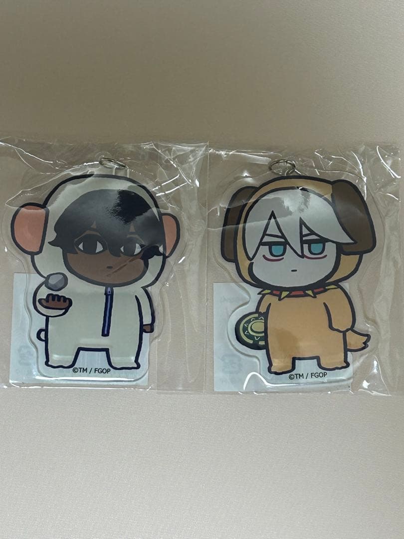藤丸立香はわからない　FGO くじ　アクリルキーホルダー　カルナ　アルジュナ
