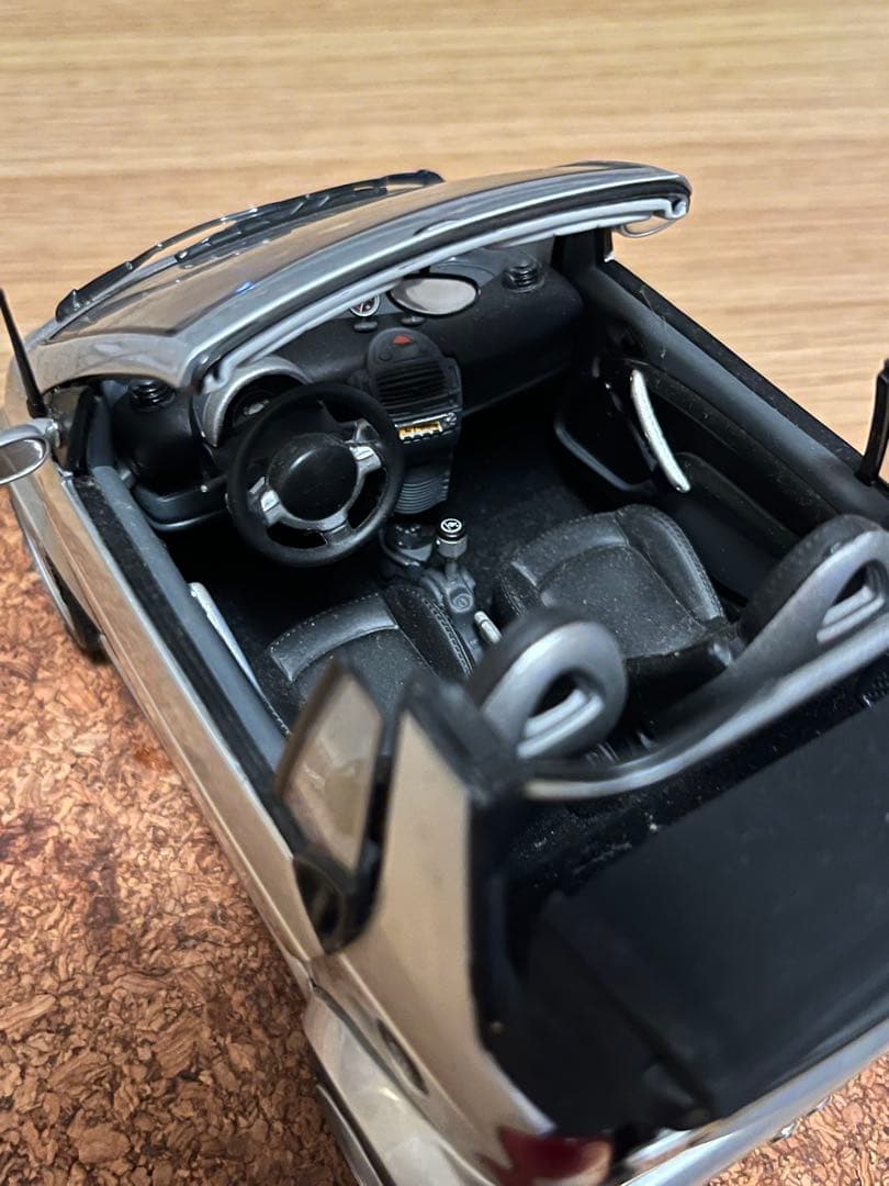KYOSHO ミニカー：スマート フォーツー カブリオ ブラバス