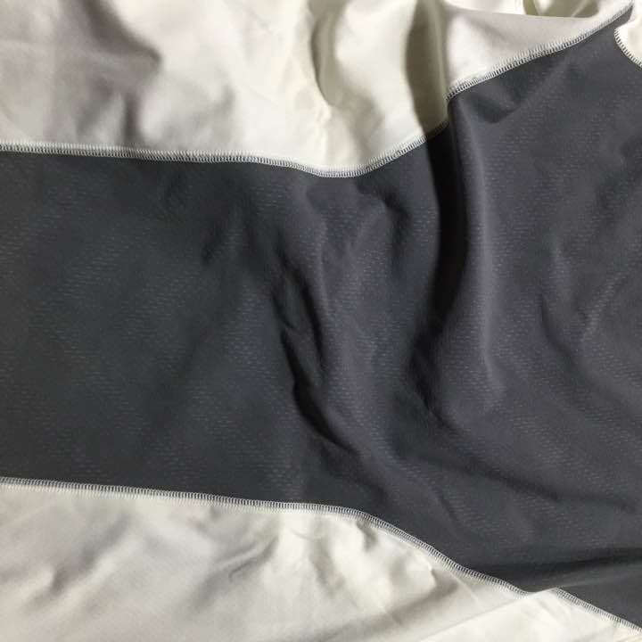 アンダー