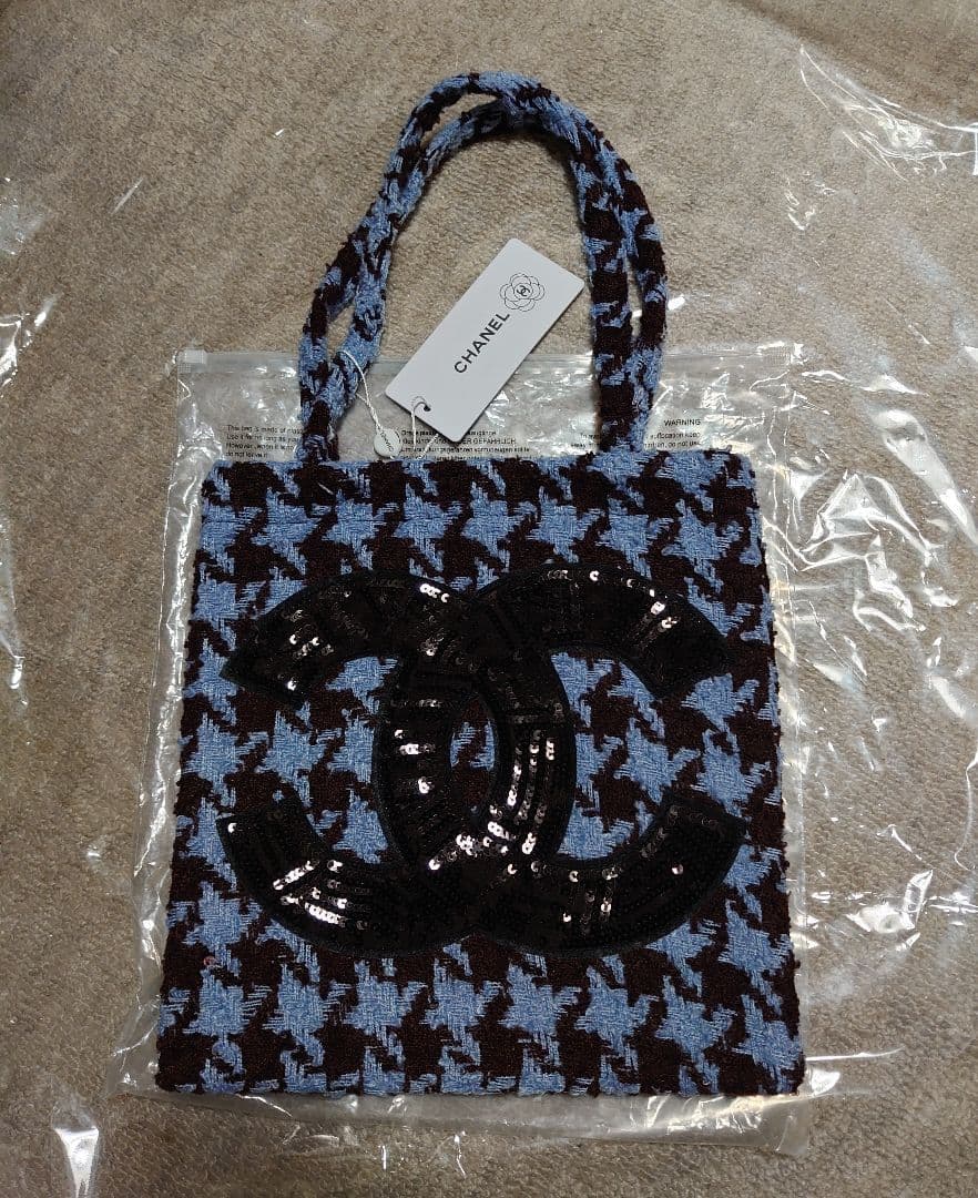 シャネル CHANEL 　ノベルティ　千鳥柄ブルー スカラースパンコール　トート