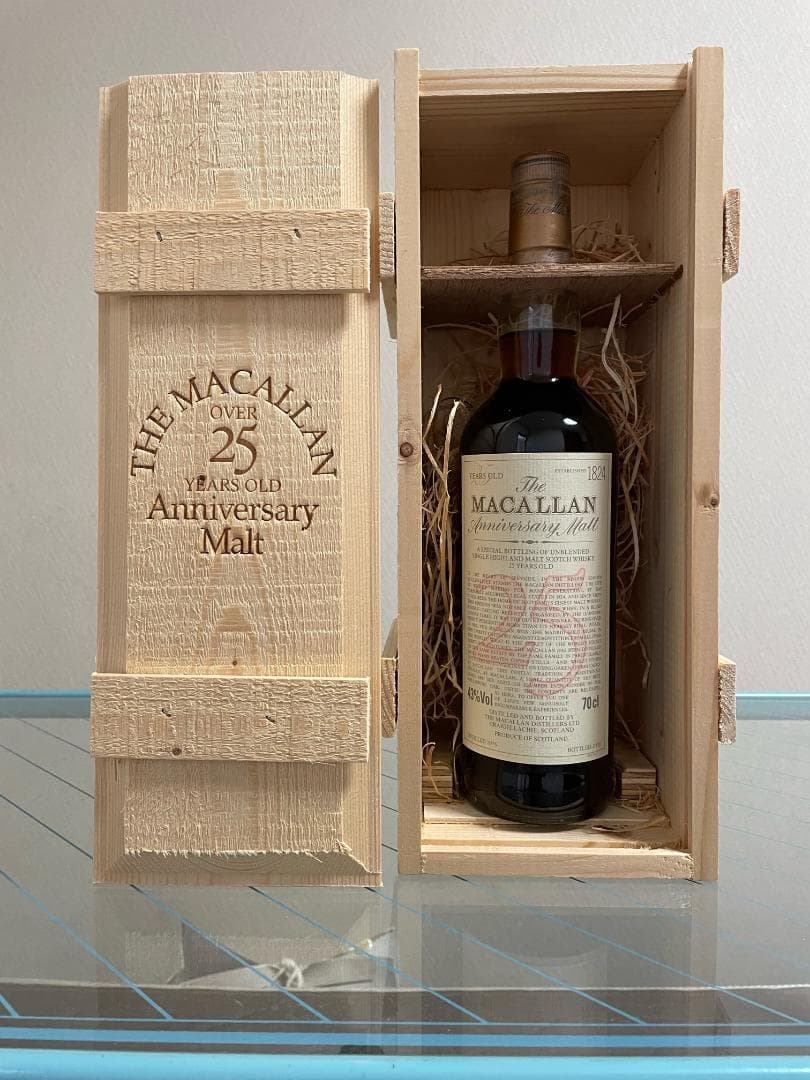 【超美品　未開栓】ザ・マッカラン 25年　1975－2000　700ml 43%