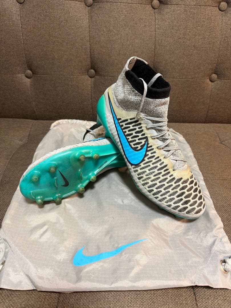 シューズ NIKE Magista Obra FG 24.5cm