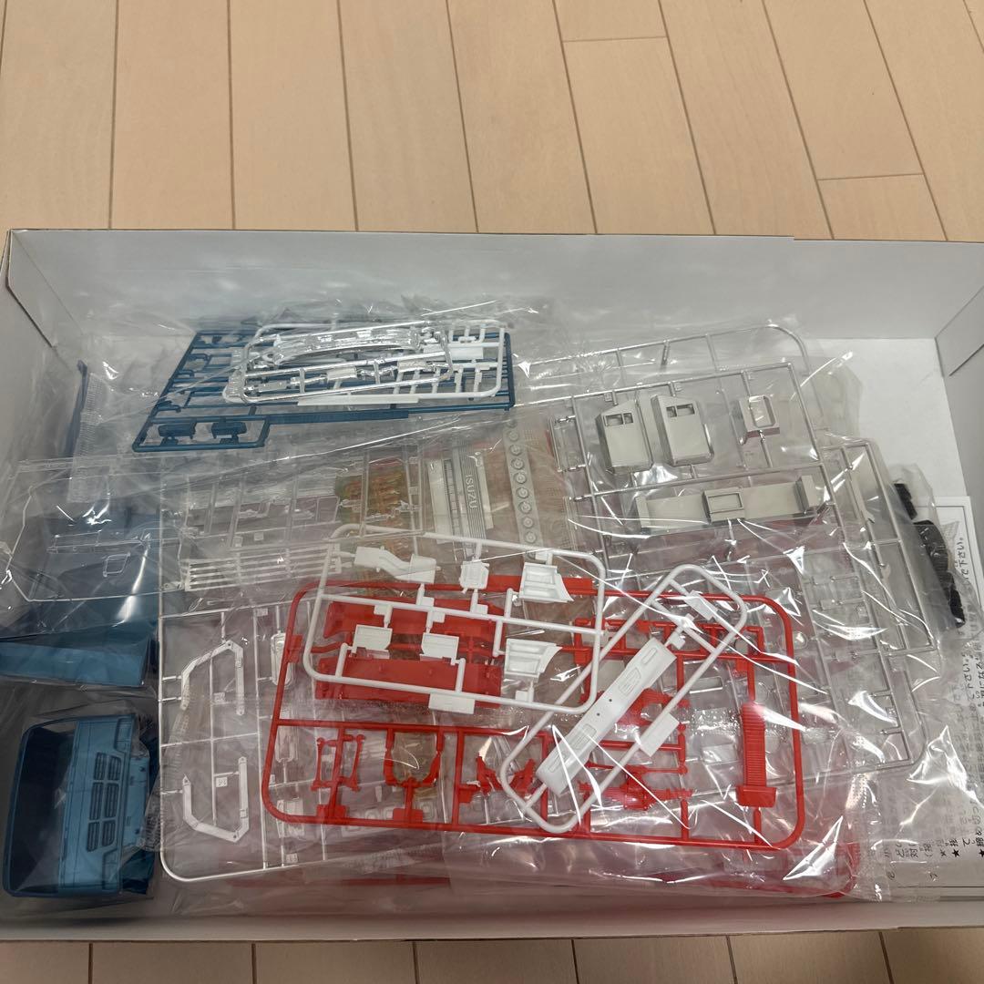海王門 トラックモデル 1/32 スケール　デコトラ　いすづ　ダンプ　ギガ