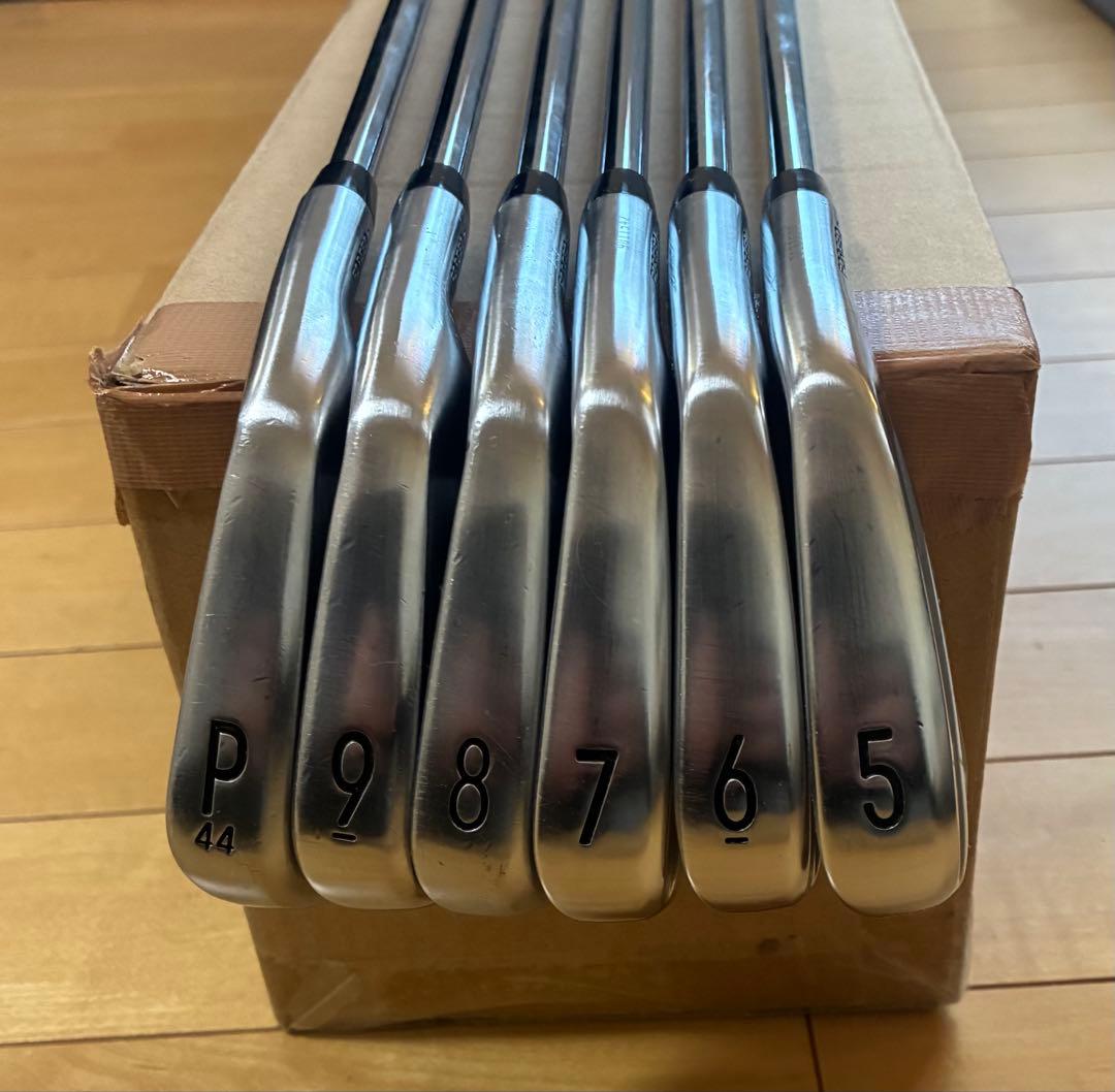 【美品】タイトリスト T100S（2021） モーダス120R 5I〜PW