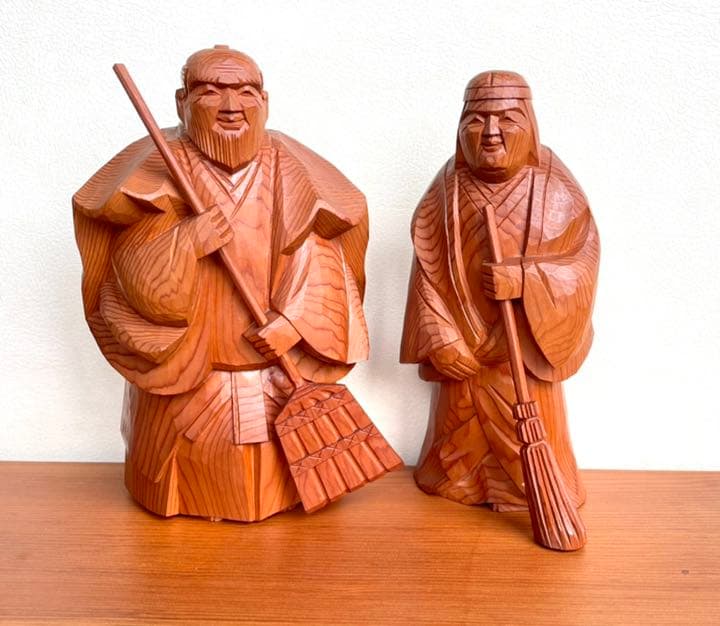 一位一刀彫　高砂（一位の木台付き）