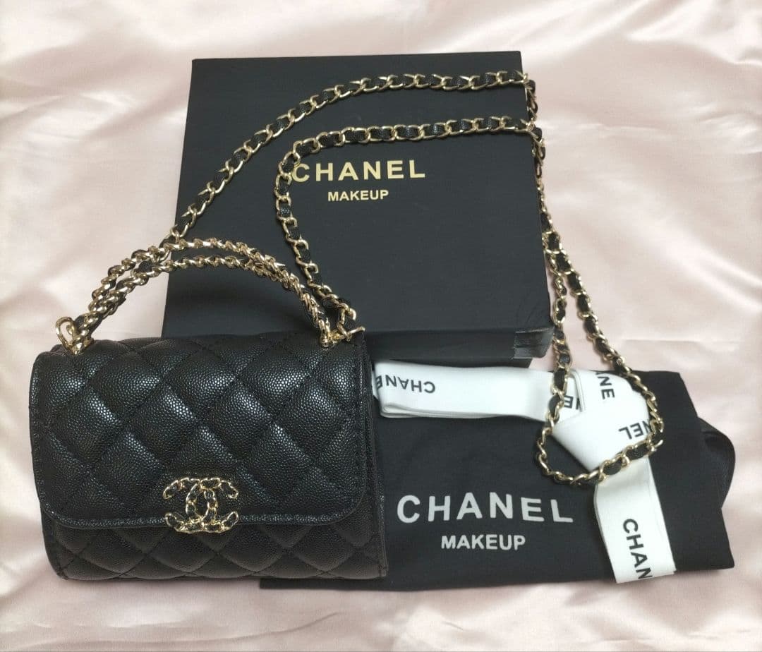 CHANEL キルティングバッグ(ノベルティグッズ)箱、保存袋、リボン付き