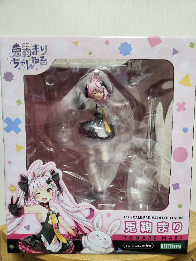 兎鞠まり　コトブキヤ　1/7スケールフィギュア
