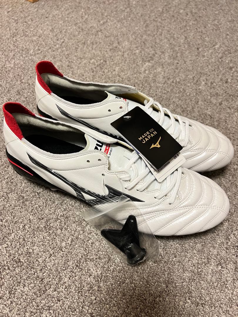 新品 早い者勝ち　ミズノ　モレリアネオ4 MIX 取り替え 28.5 SG