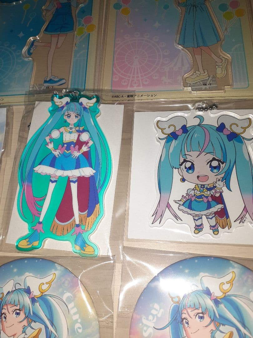 キュアスカイ　キュアプリズム　缶バッジ　アクリルスタンド