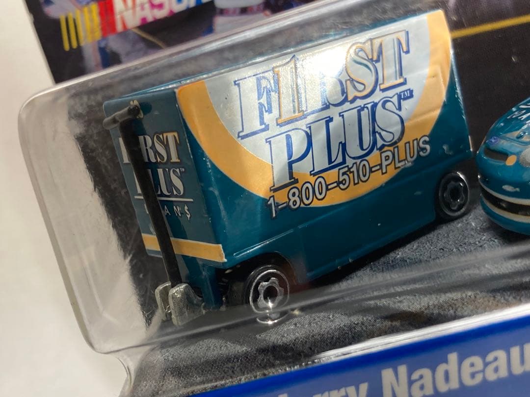 ミニカー Ford Taurus and Tool Box #13