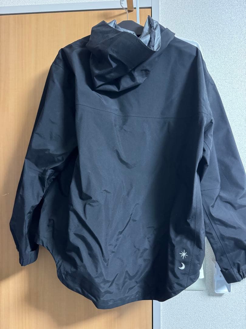ルースイソンブラ BIG SILOUETTE ARCH SHELL JACKET