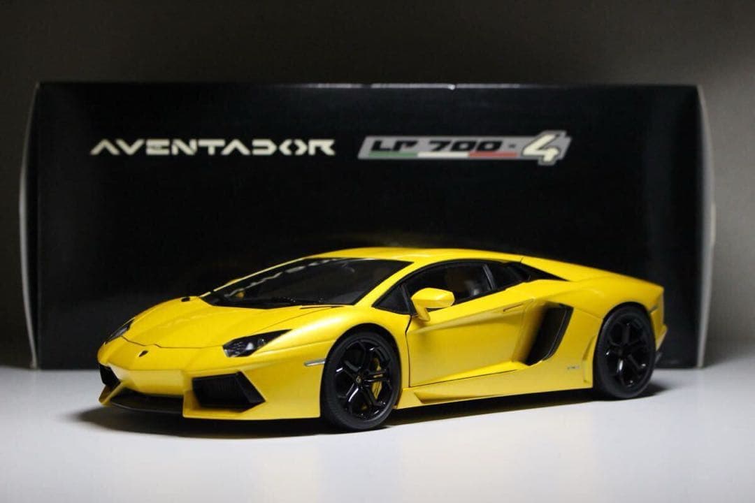 1/18 ランボルギーニ アヴェンタドール LP700-4 オートアート