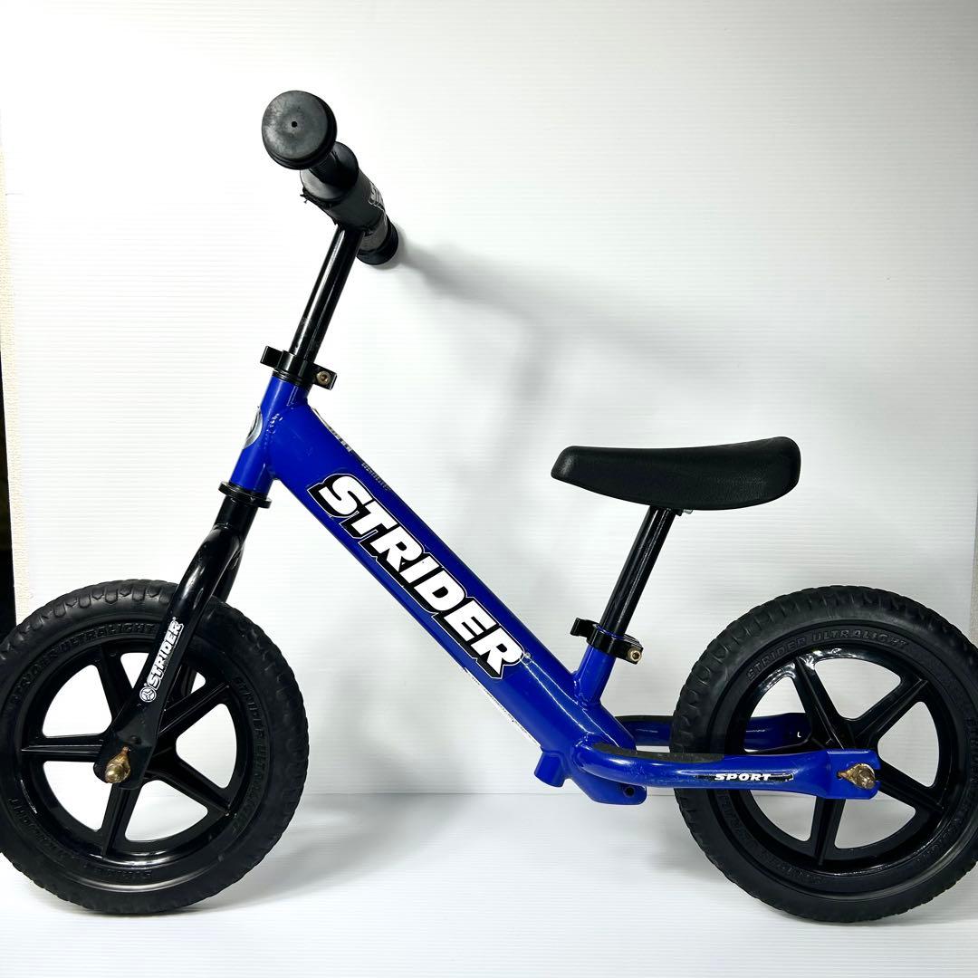 美品☆ストライダー スポーツ ブルー 青 キックバイク 補助なし