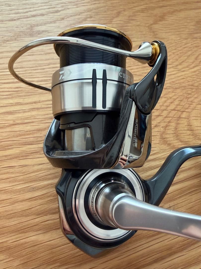 DAIWA 19セルテート(CP) LT2500S-XH エアドライブデザイン