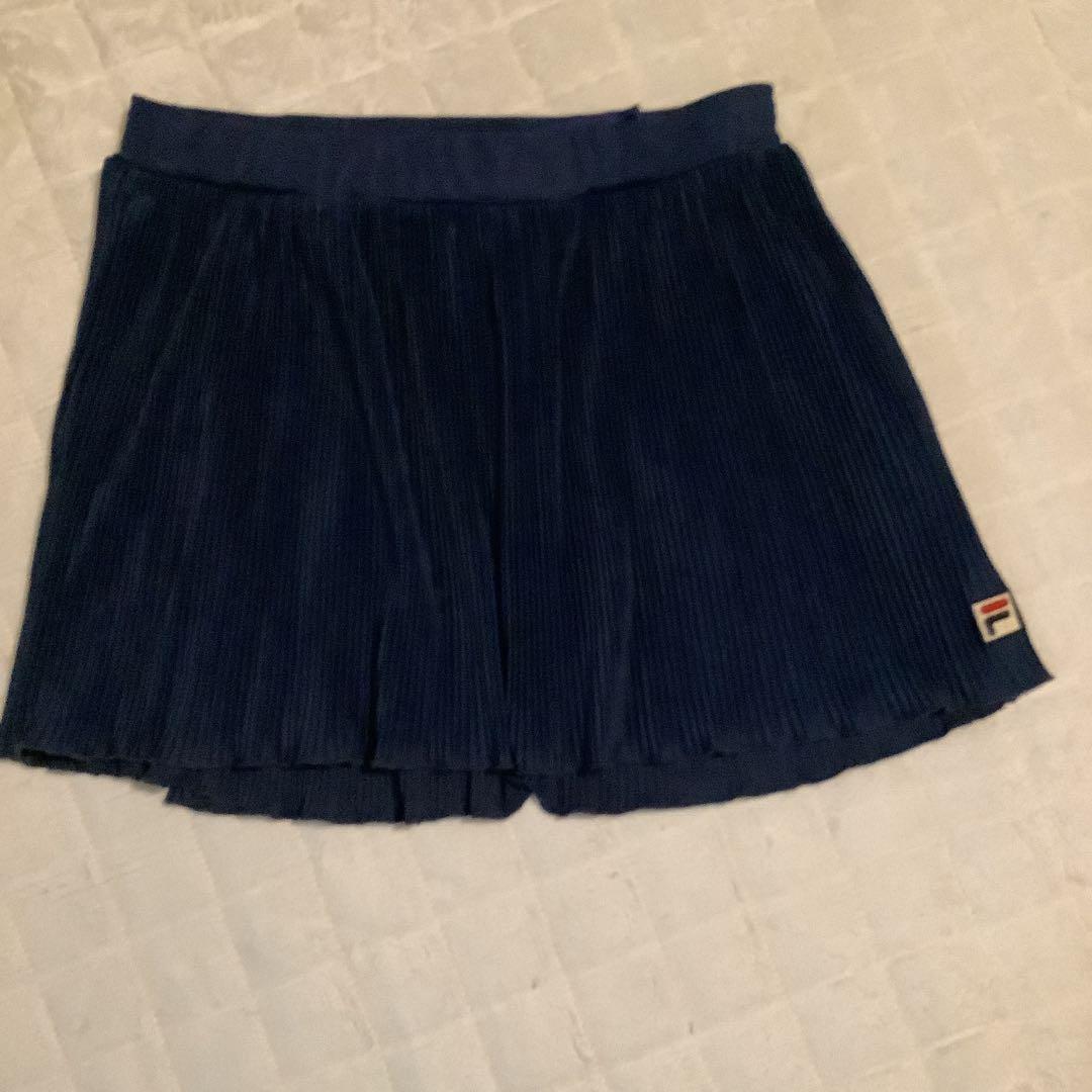 フィラテニススコート　新品タグ付き
