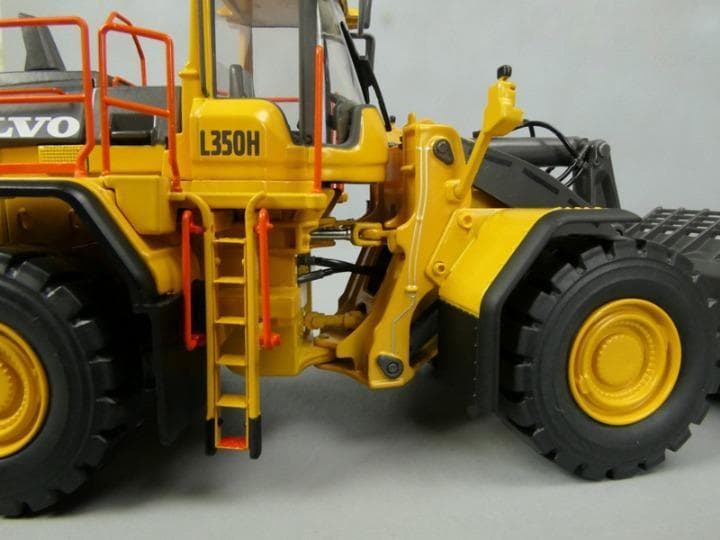 ミニカー 1/50 MOTORART ボルボ L350H ホイール ローダー