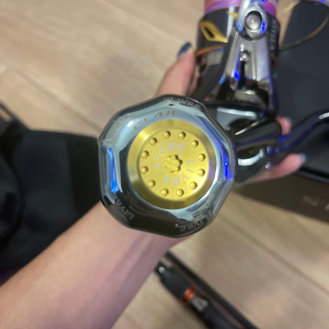 SHIMANO 19ステラSW8000HG リール ブラック/ゴールド