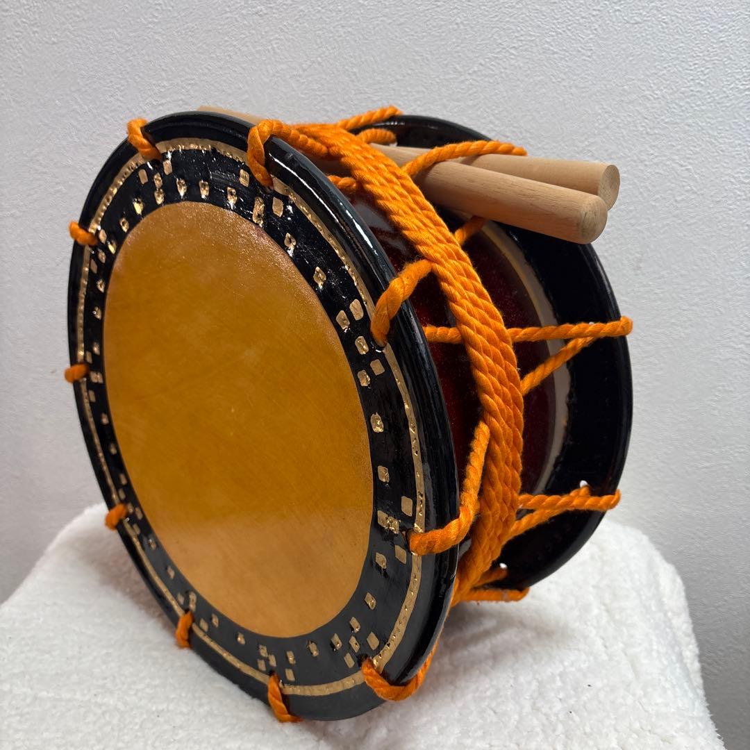 美品　和太鼓 木製 バチ付き　34cm×17cm