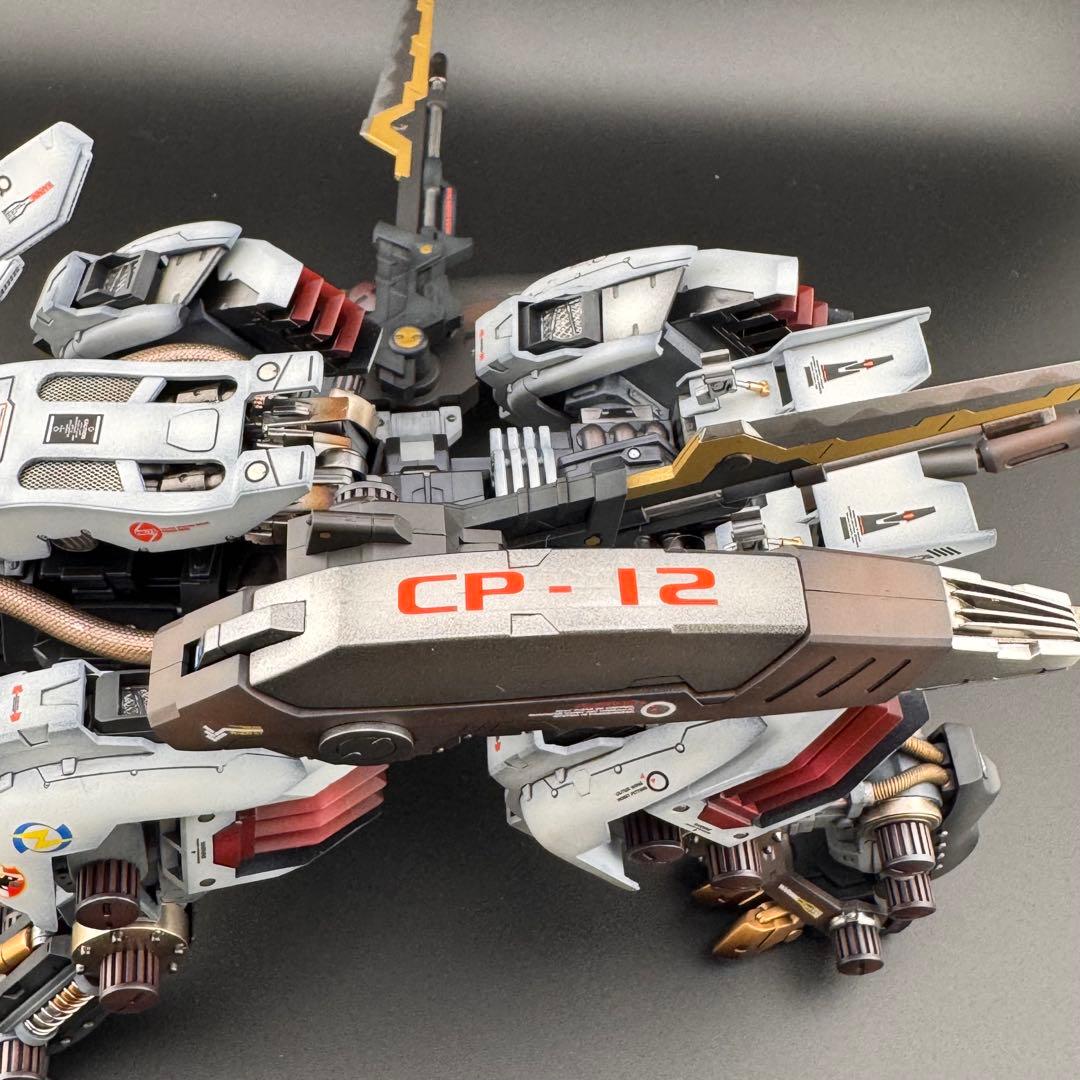 コトブキヤ ゾイド HMM ブレードライガー 全塗装 完成品