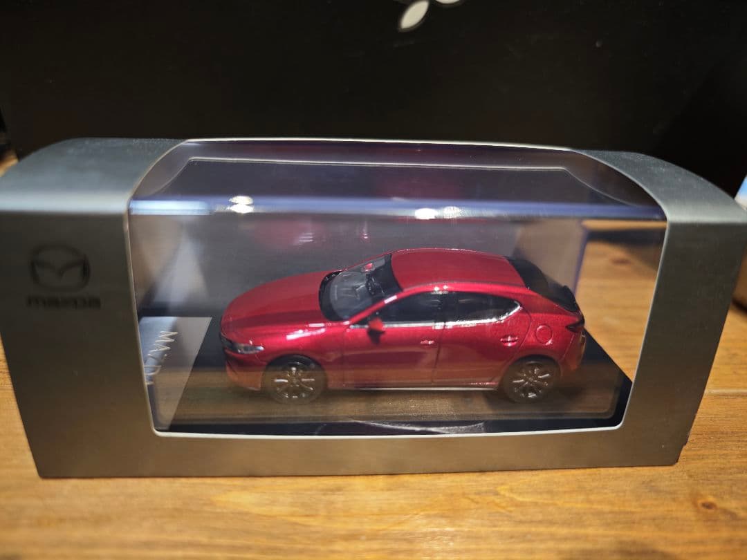 Mazda 3 スケールモデルカー レッド ファストバック