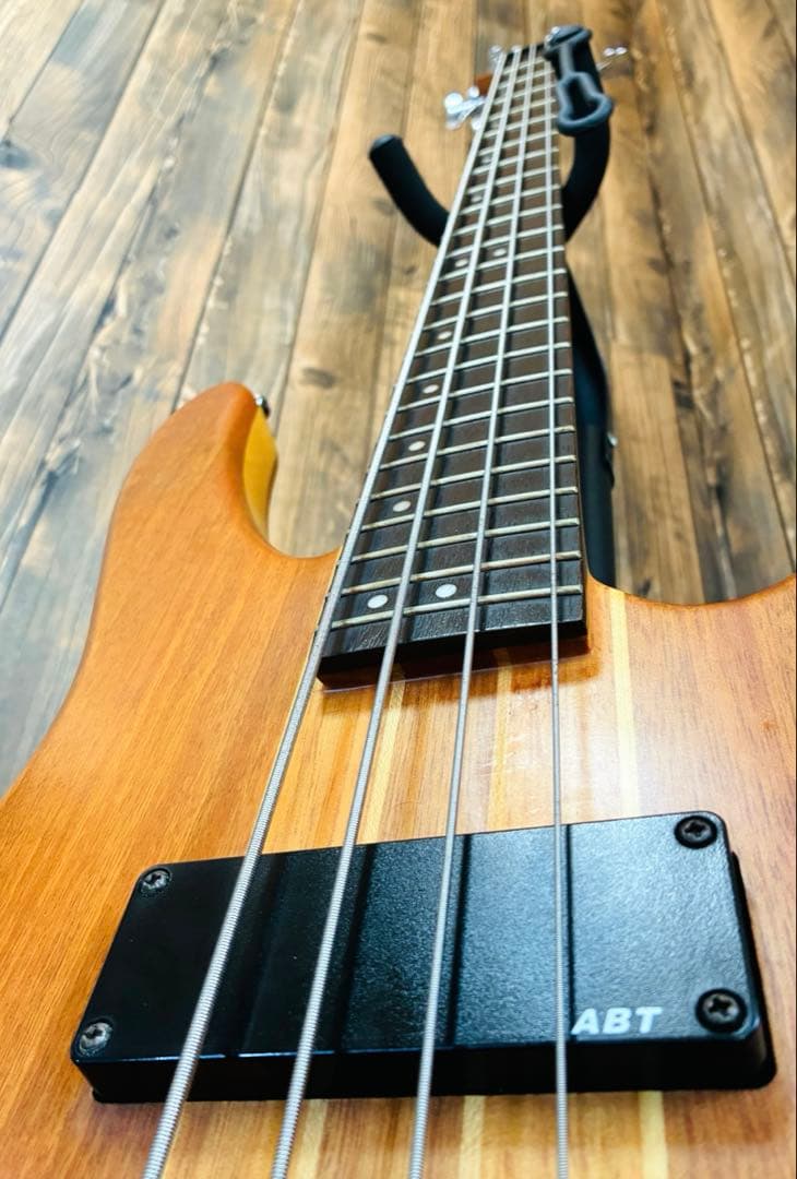 Washburn Force-4 4弦ベース ネックスルー アクティブ