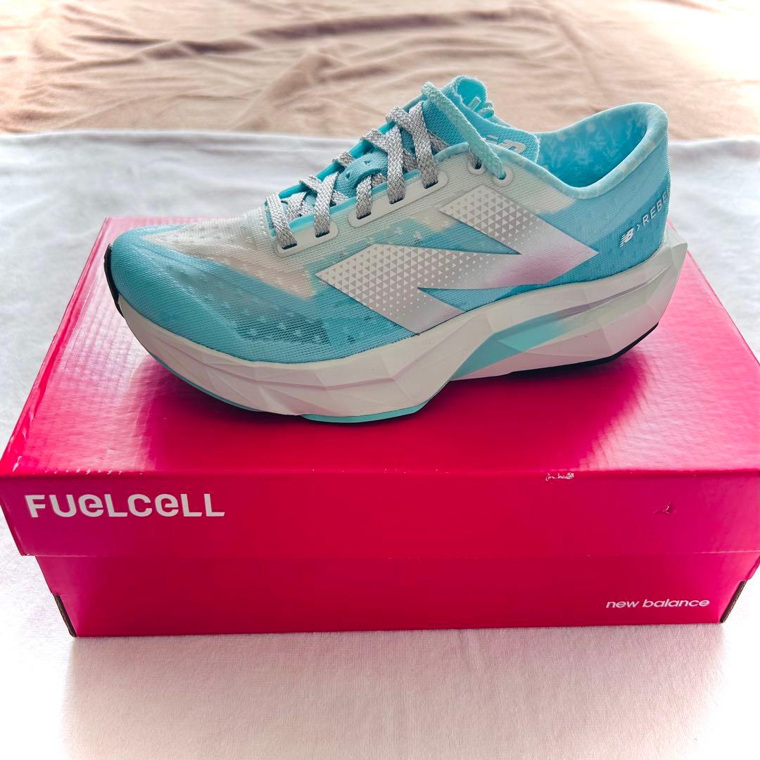 【限定】名古屋ウィメンズ2024 FuelCell Rebel v4(24.0)