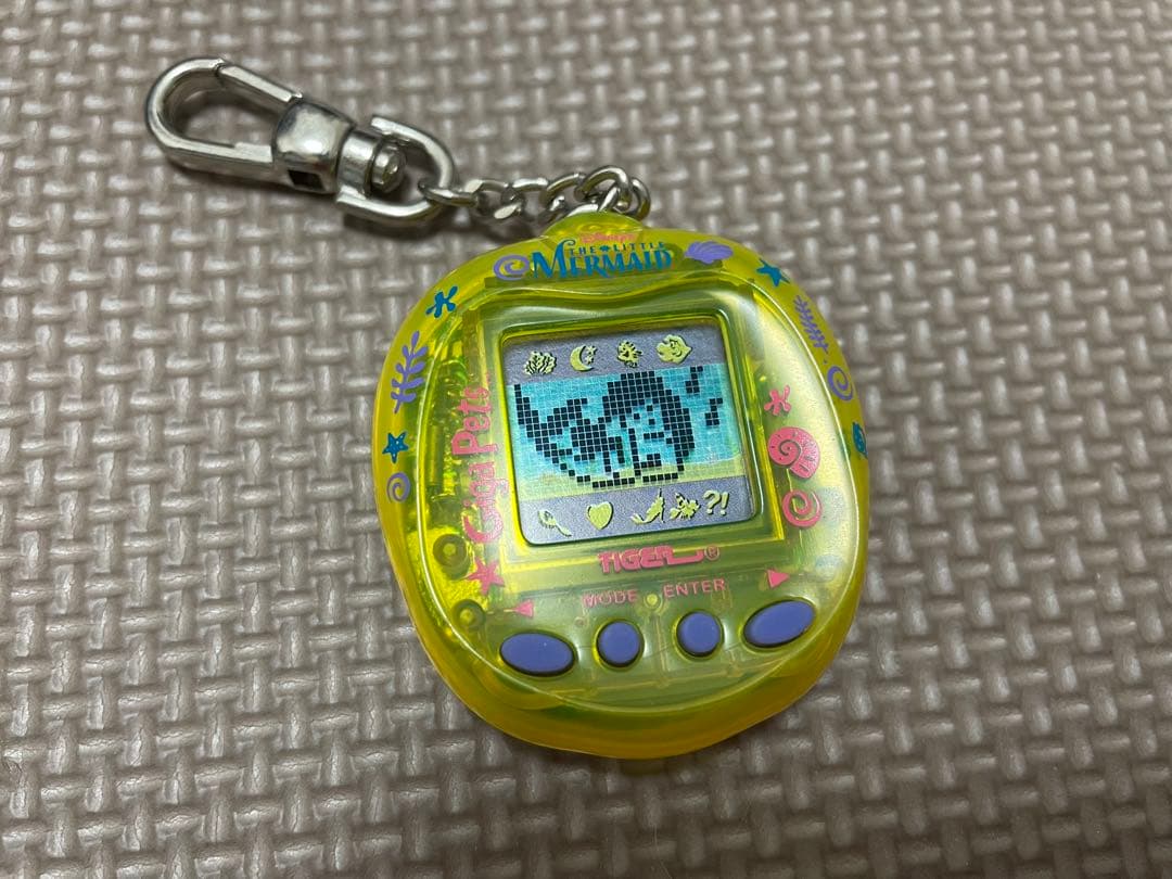 TIGER Giga Petsリトルマーメイド　たまごっち　系