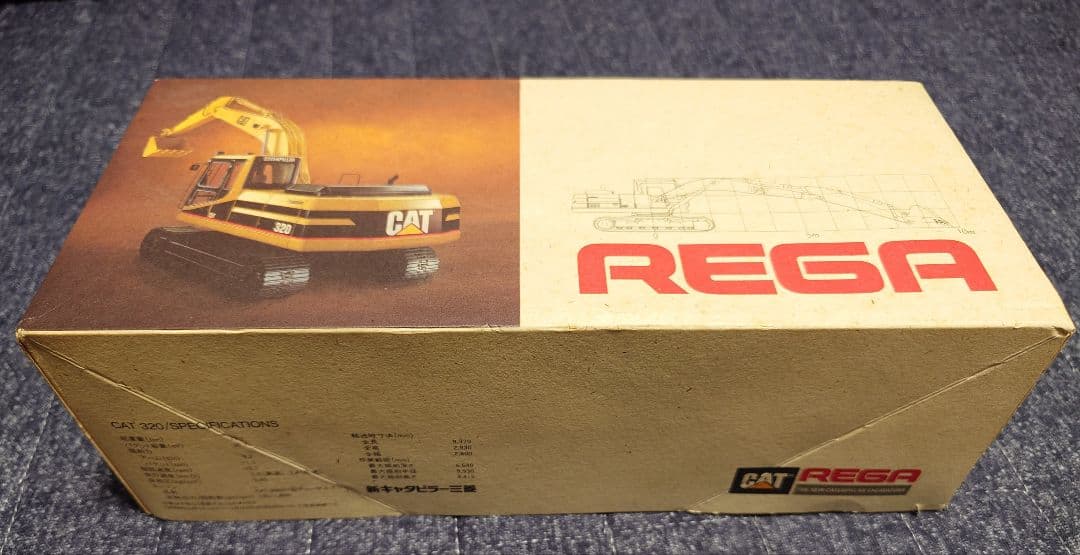 REGA CAT 320 ショベルカー　キャタピラー　1/40