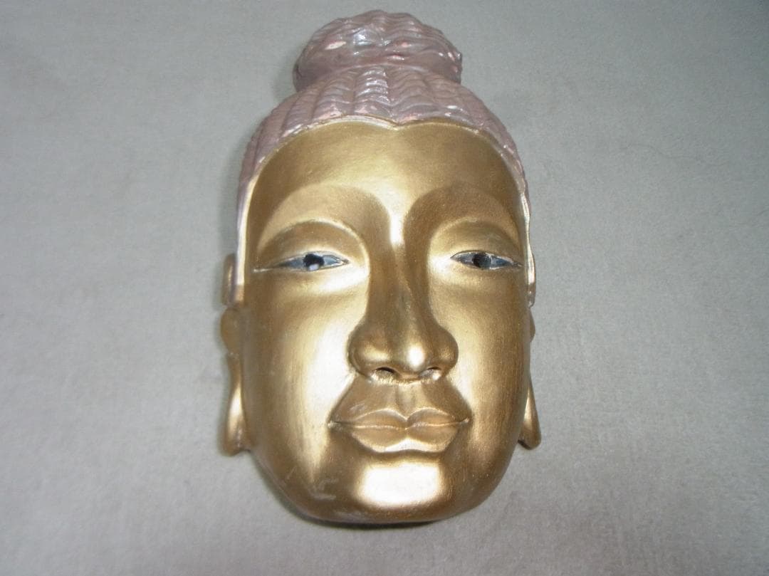 金色の仏像