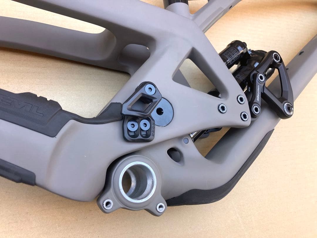 新品!! EVIL WRECKONING LS / イービル レコニング