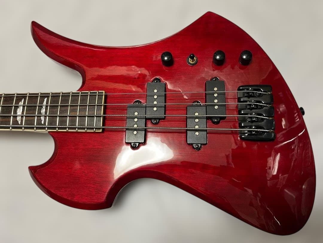 B.C.Rich モッキンバードベース　シースルーワインレッド　レアカラー