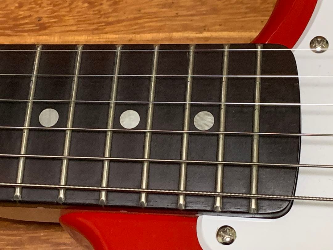 ギター Squier by Fender mustang