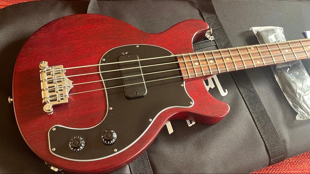 ギブソン「Les Paul Junior Tribute DC Bass」