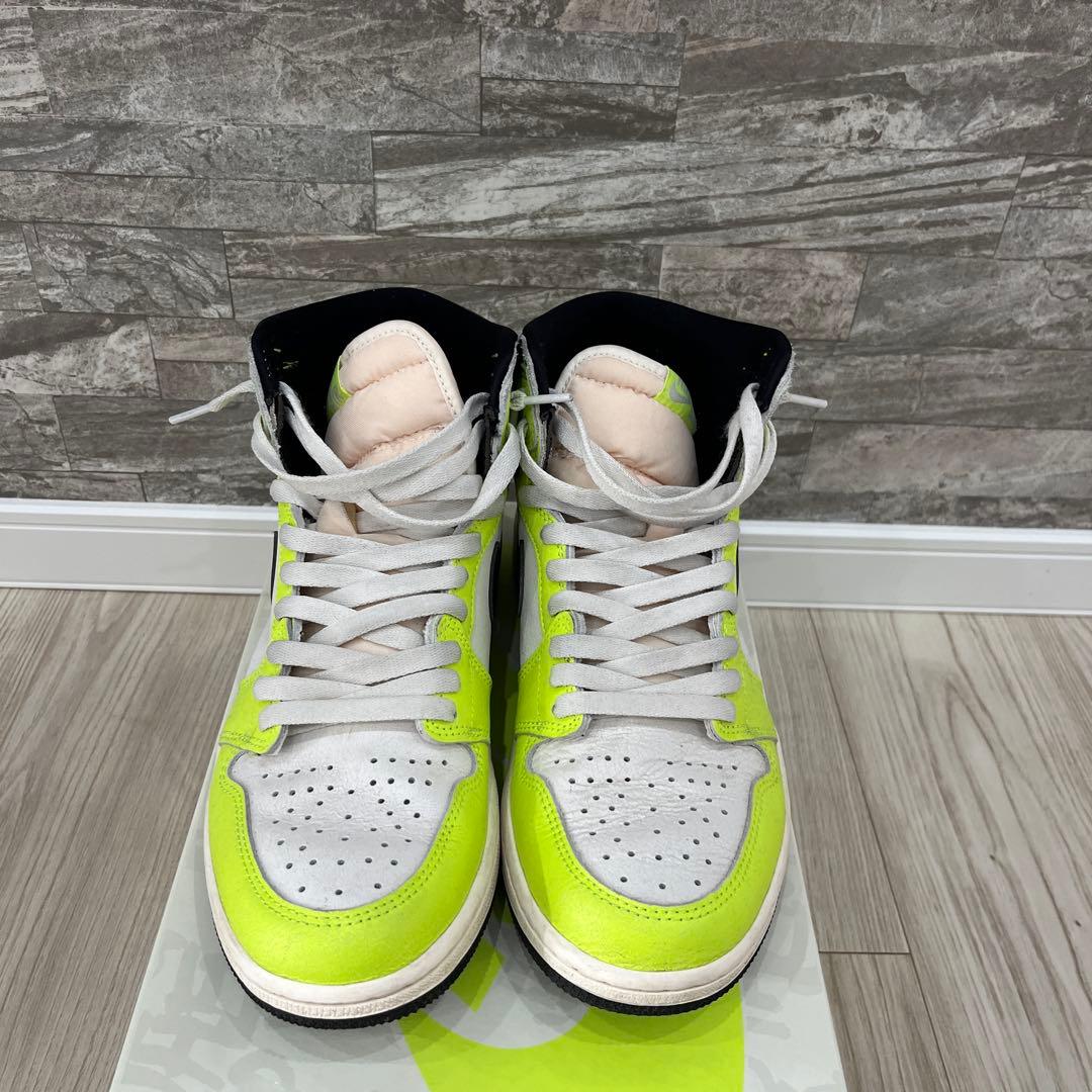 Nike Air Jordan 1 イエロー