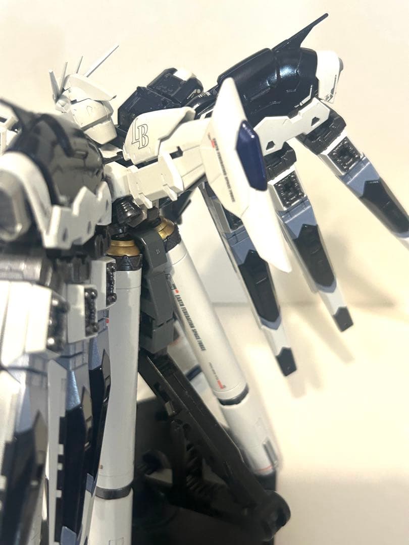 RGハイニューガンダム完成品 全塗装