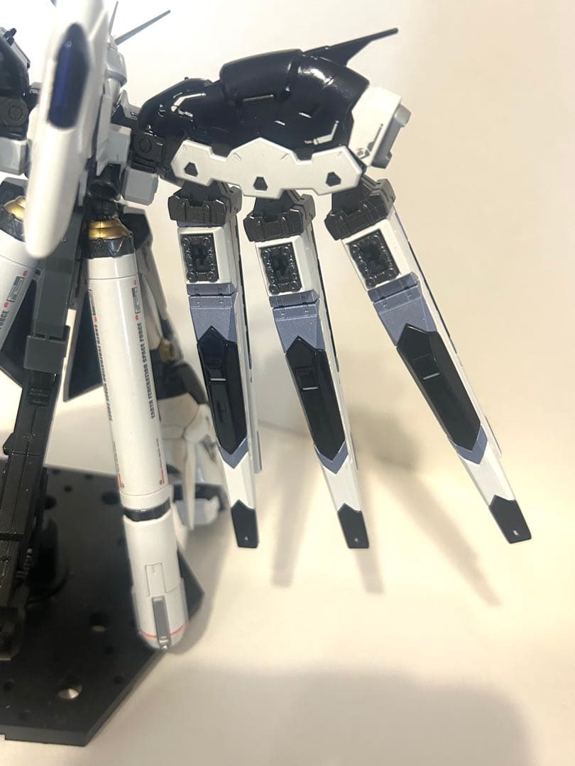 RGハイニューガンダム完成品 全塗装