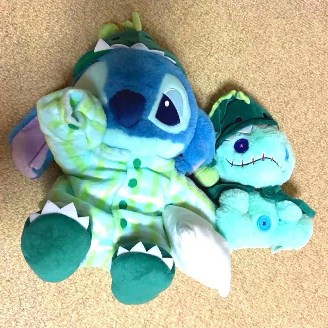 ディズニー　スティッチ　スクランプ　ぬいぐるみ　パジャマ