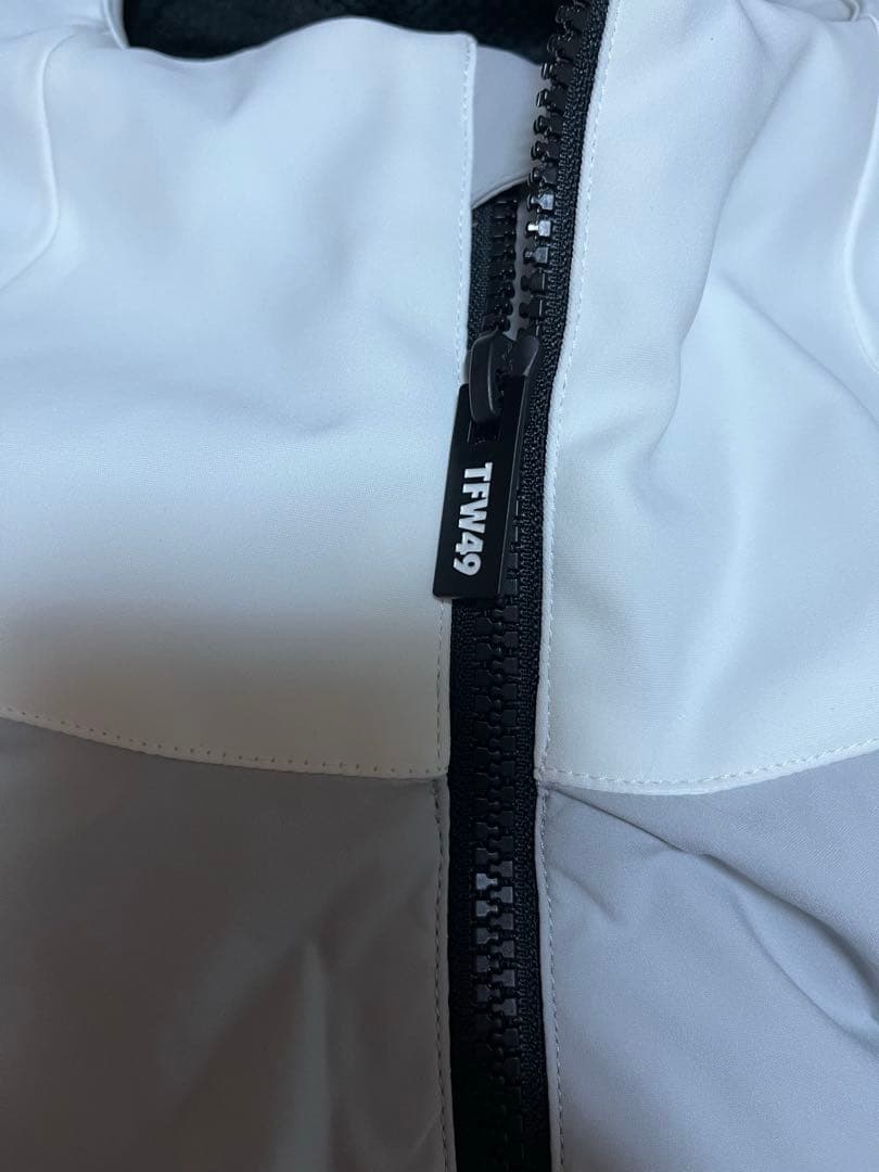TFW49 OCTA INSULATED PARKA 保温ゴルフジャケット